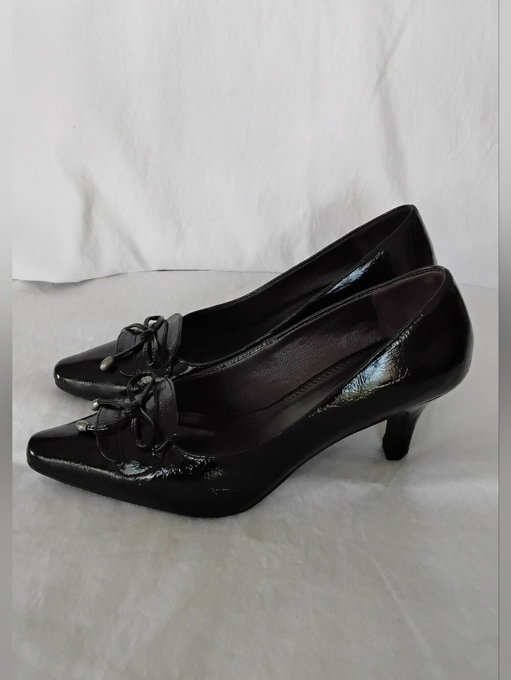 Life Stride Women's Black Patent Pointed-Toe Pumps